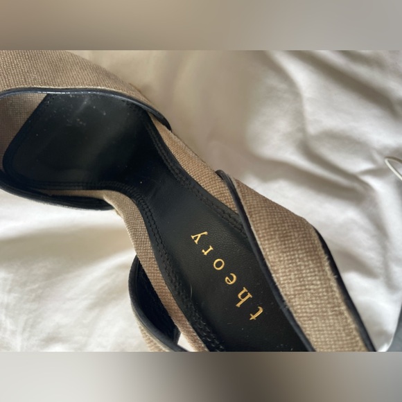 Theory - wedge heels. Tan and black wedge heels. With black trim. Adorable ! - Picture 4 of 10